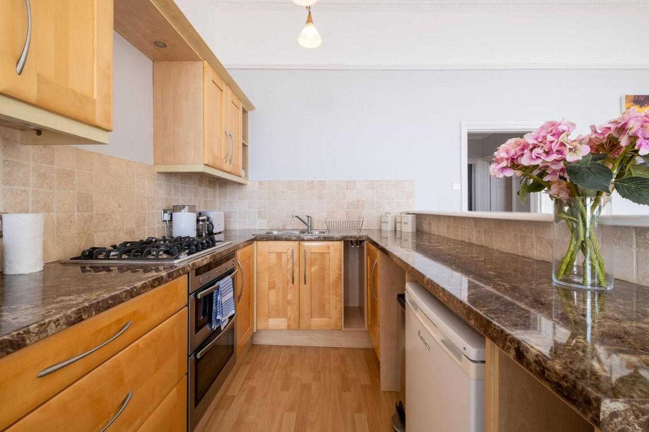 Apartmán Spectacular Sea Views! Stylish Apt With Balcony Hove Exteriér fotografie